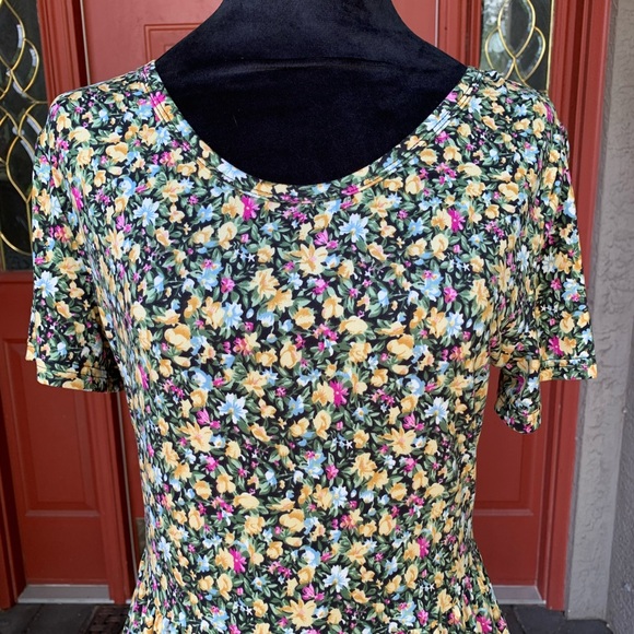 Retro Floral Cottage Dress - Picture 3 of 7